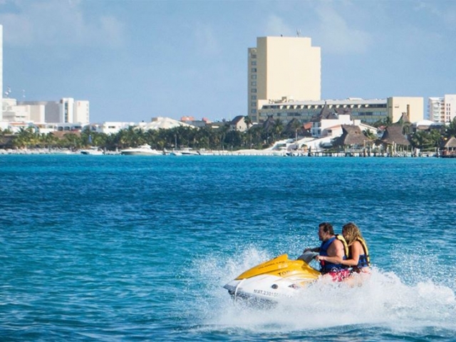 Jet ski en el Caribe.jpg